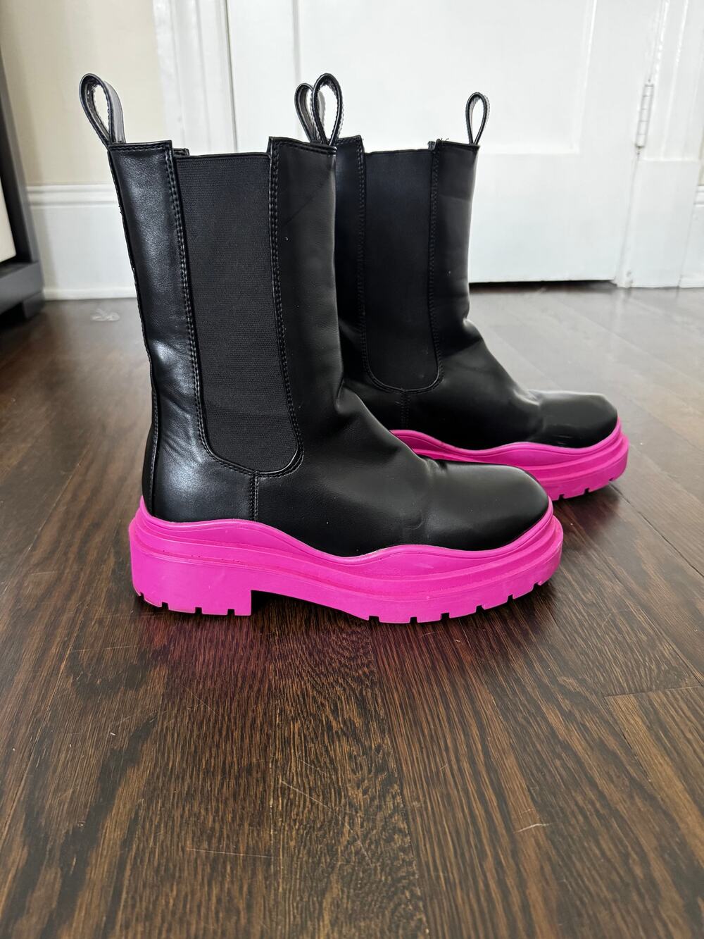 Azalea Wang Ghosted Flatform Chelsea Boots size 9